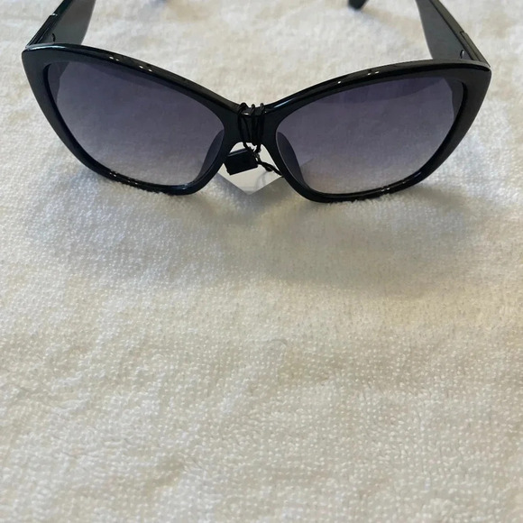 Michael Kors Sunglasses - Picture 4 of 10
